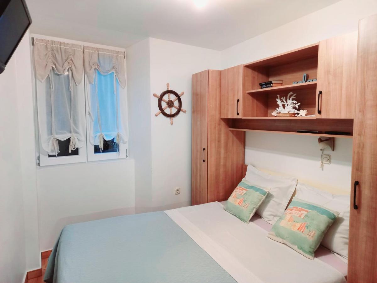 Apartment Megi In Supetar Historical Core Zewnętrze zdjęcie