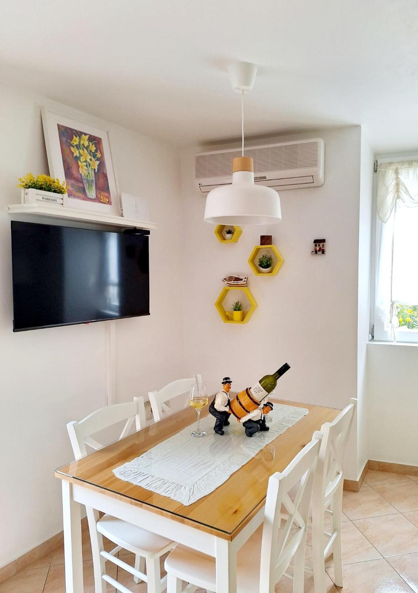 Apartment Megi In Supetar Historical Core Zewnętrze zdjęcie
